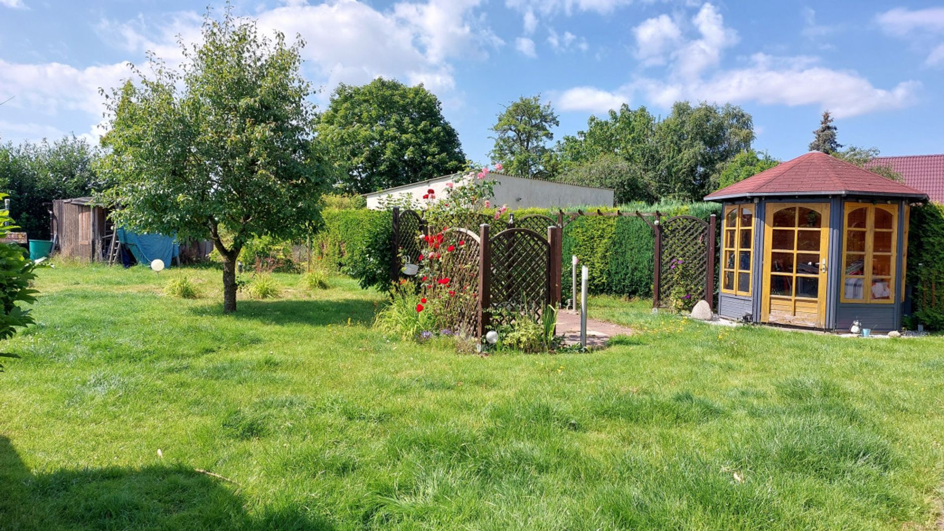 Pavillon mit 2. Terrasse