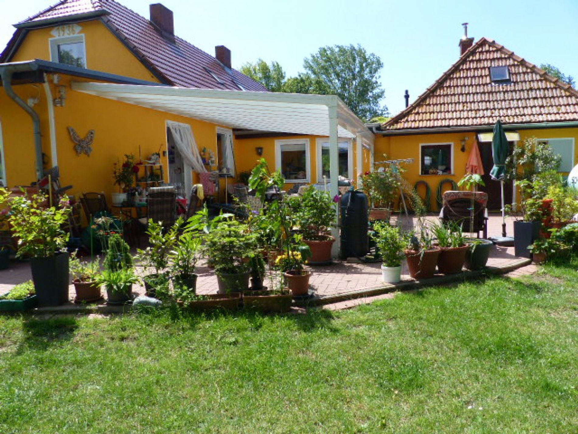 Haus mit Terrasse