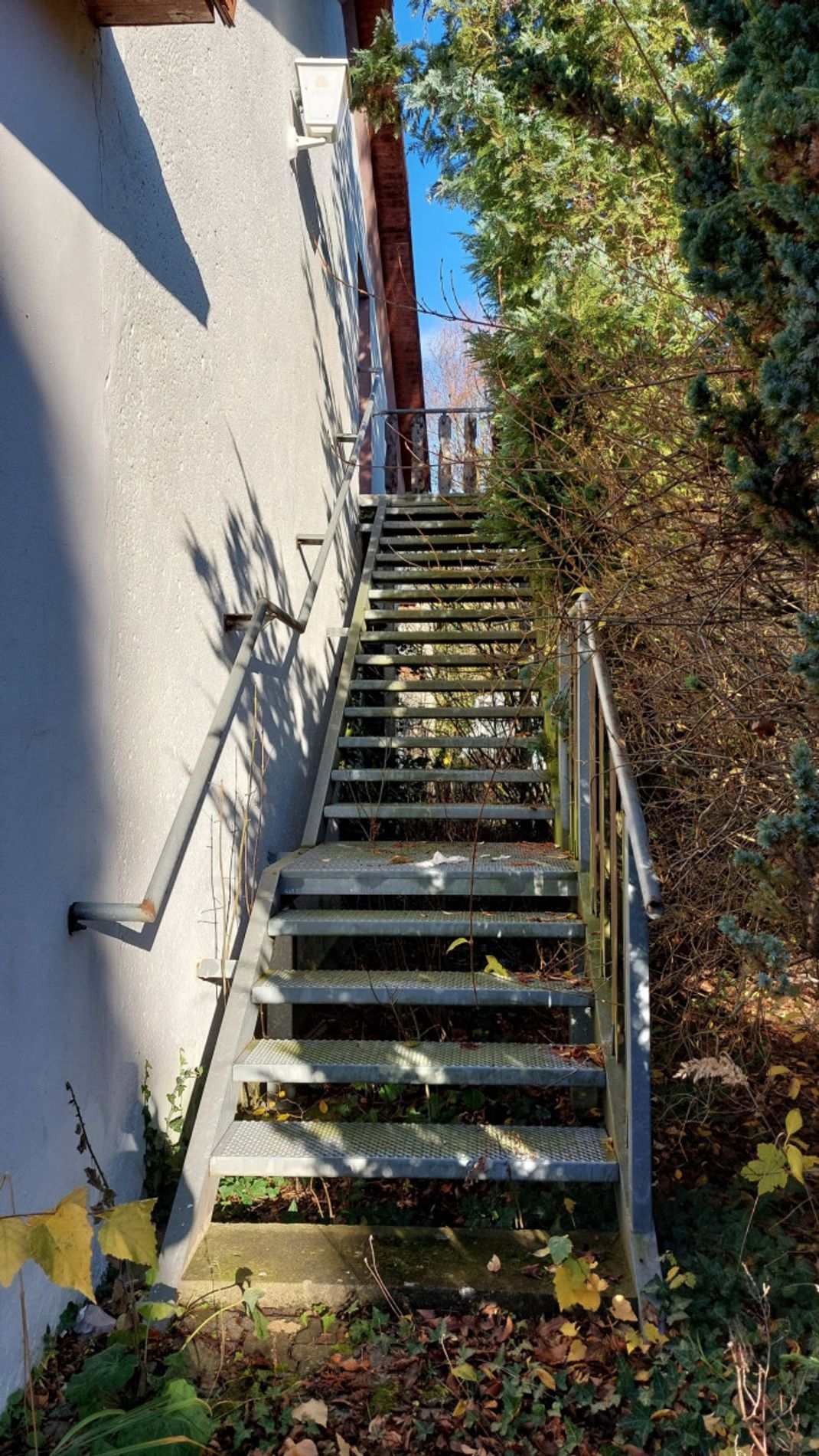 Außen-Treppe ins OG