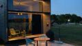 Abendstimmung vor dem Haus