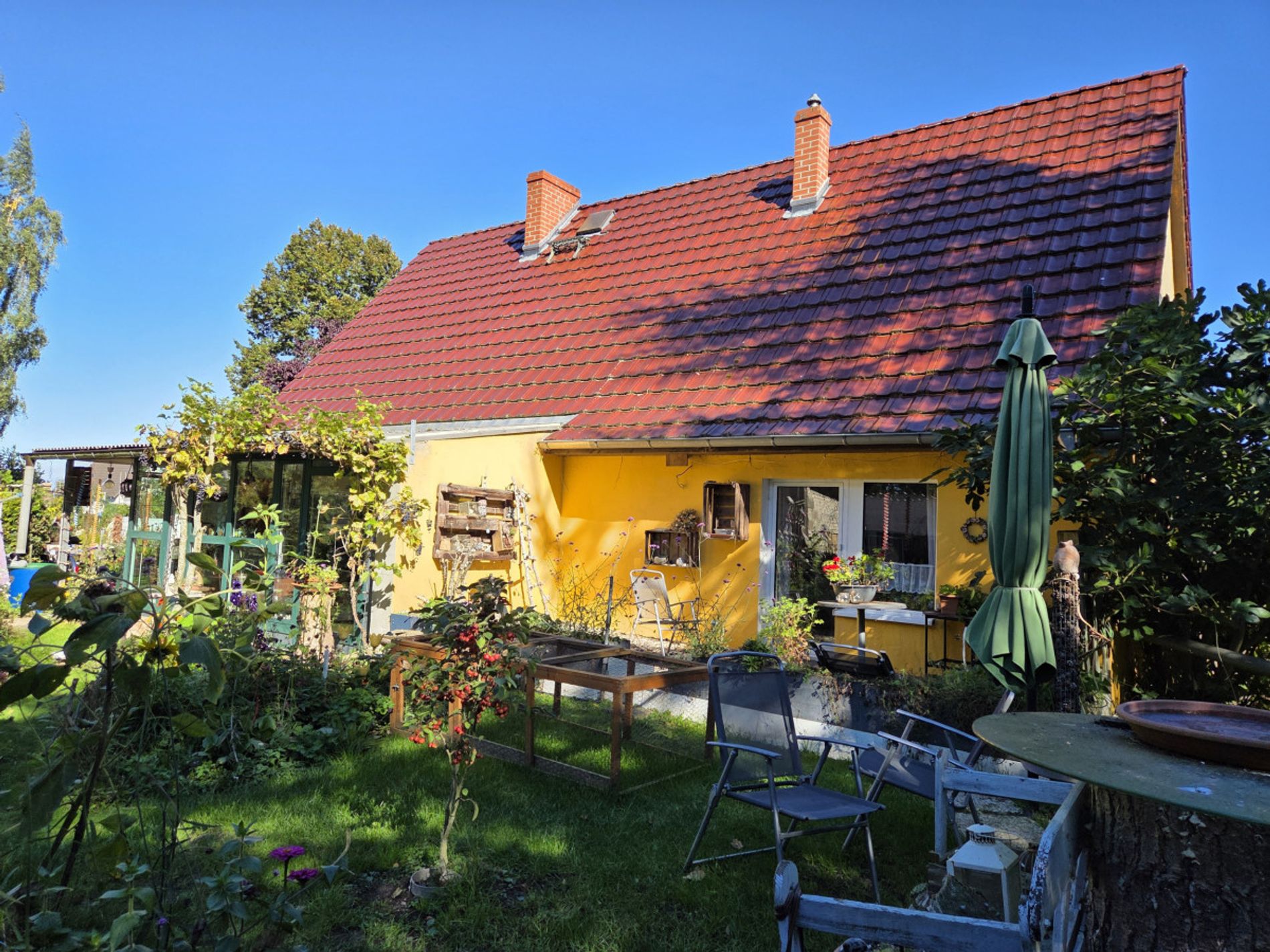 Haus und Grundstück