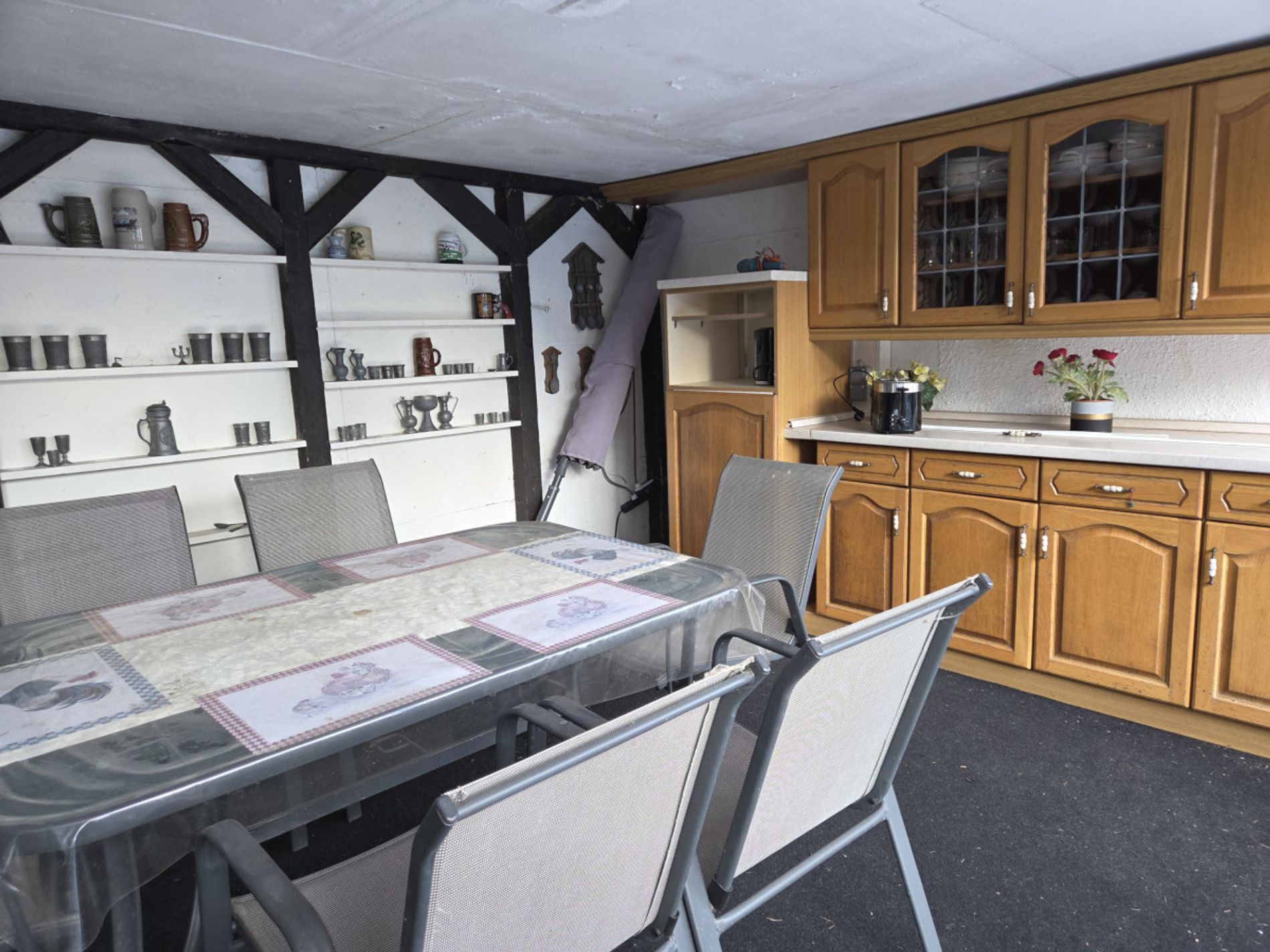 ...überdachter Sitzecke ....