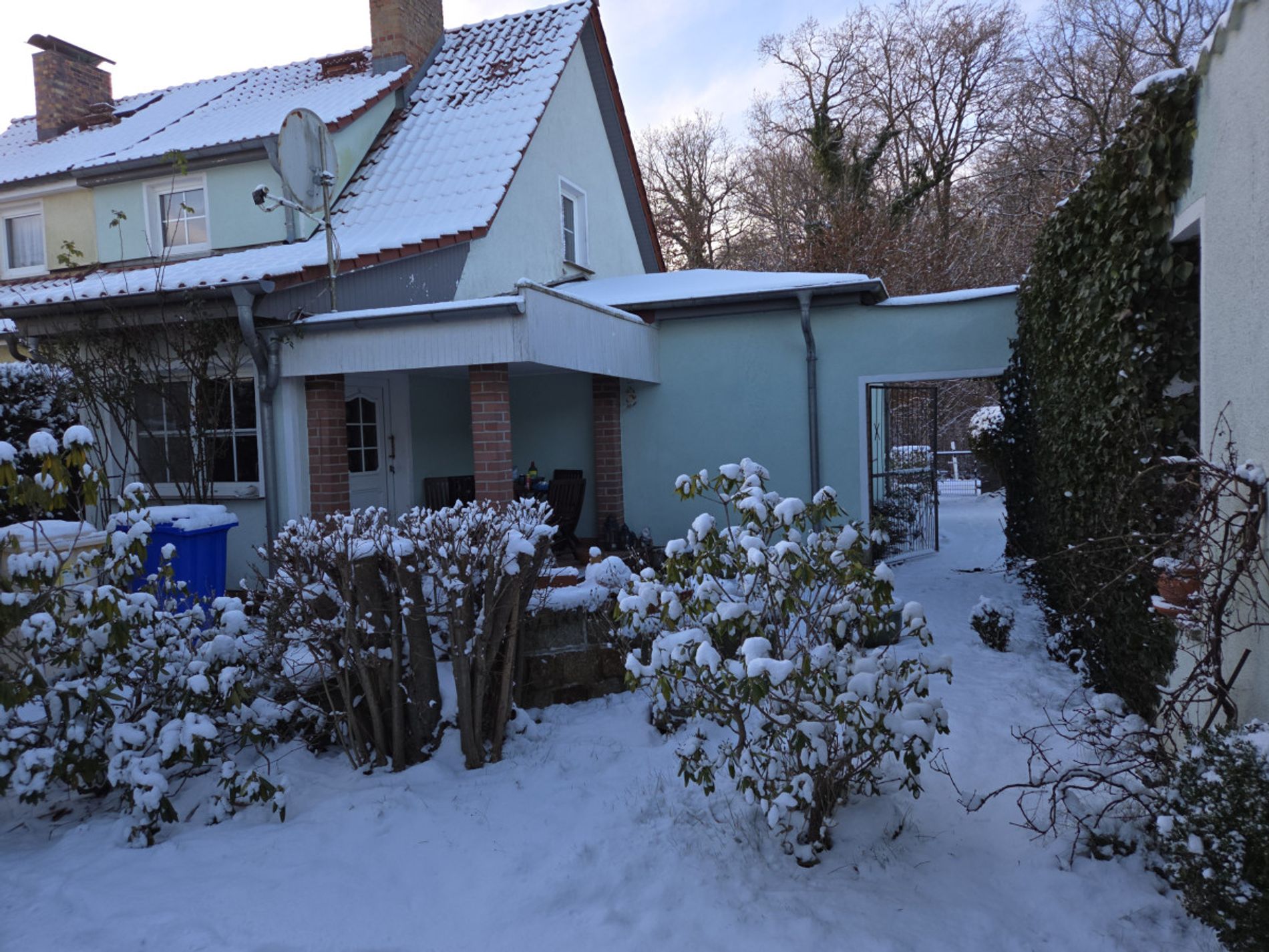 Haus vom Grundstück aus