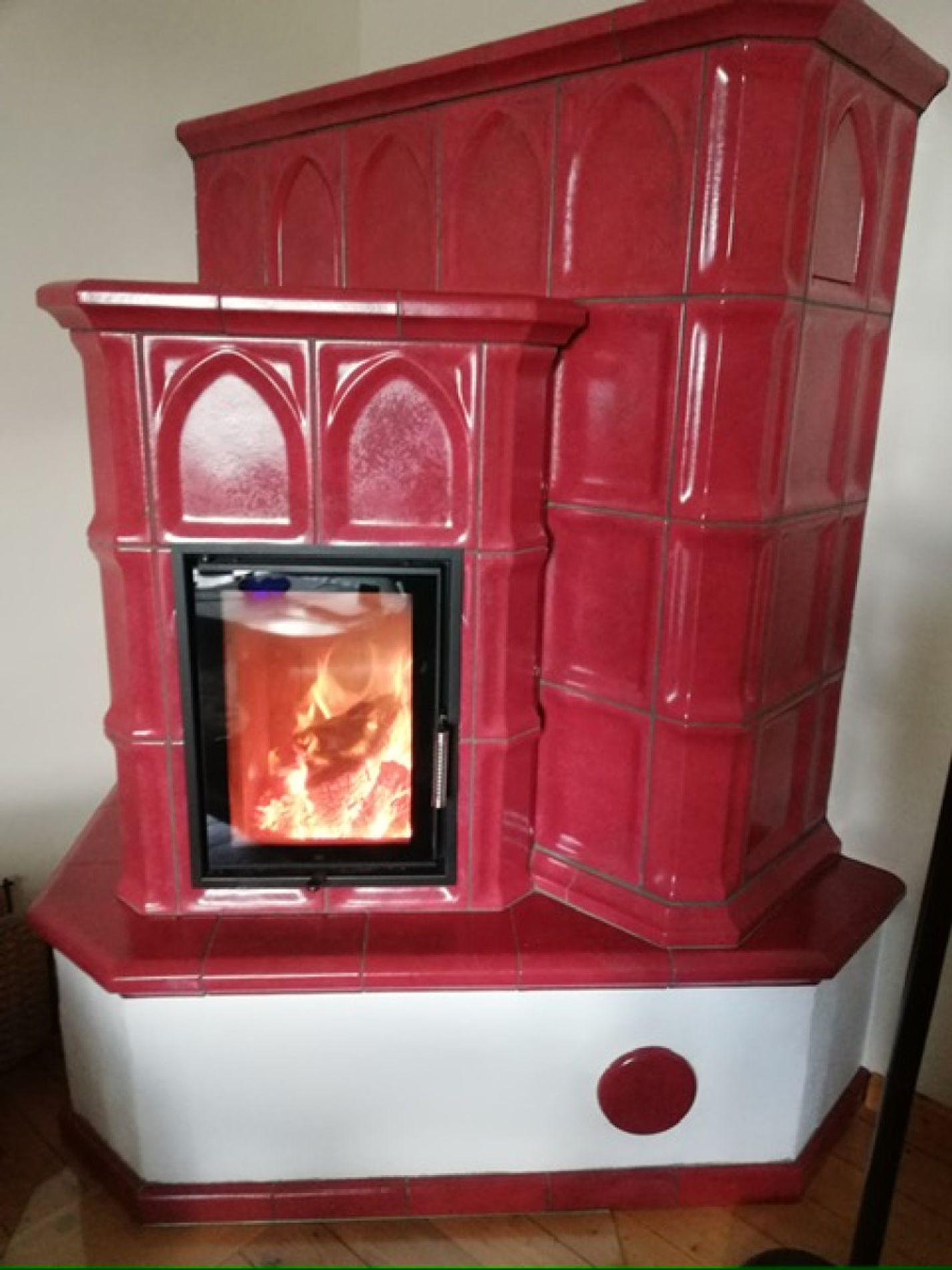 moderner Kachelofen