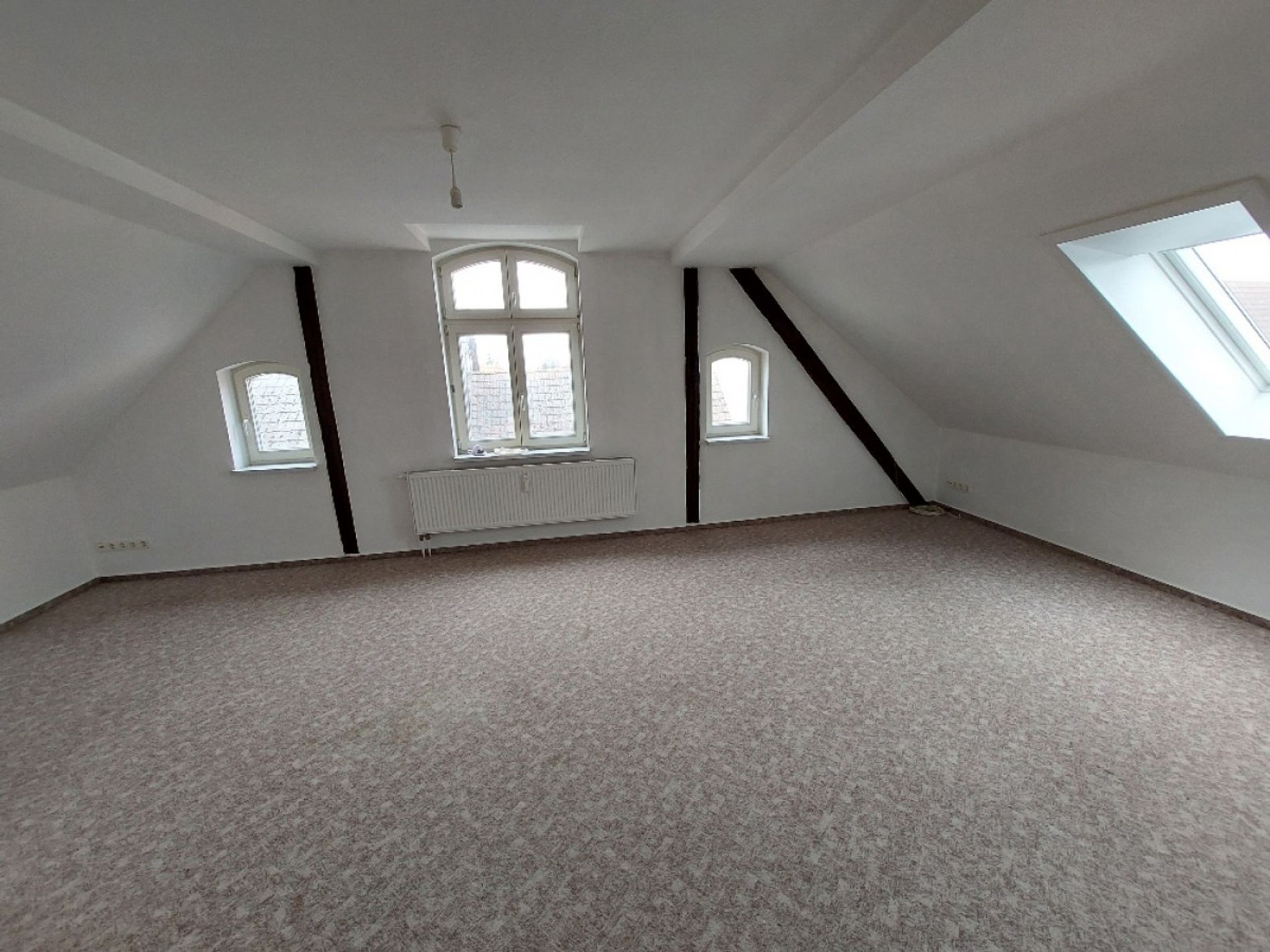 Wohnung DG / vor Miete