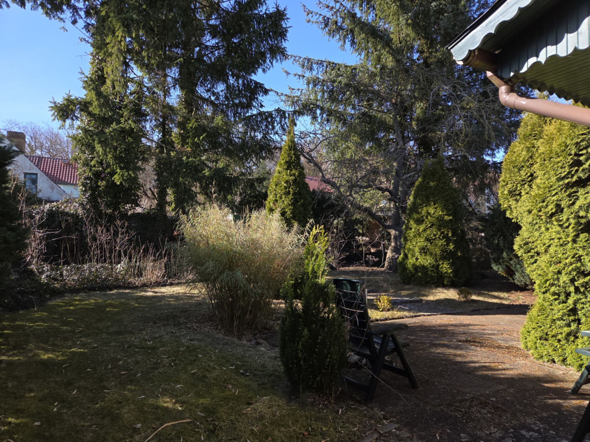 hinteres Grundstück