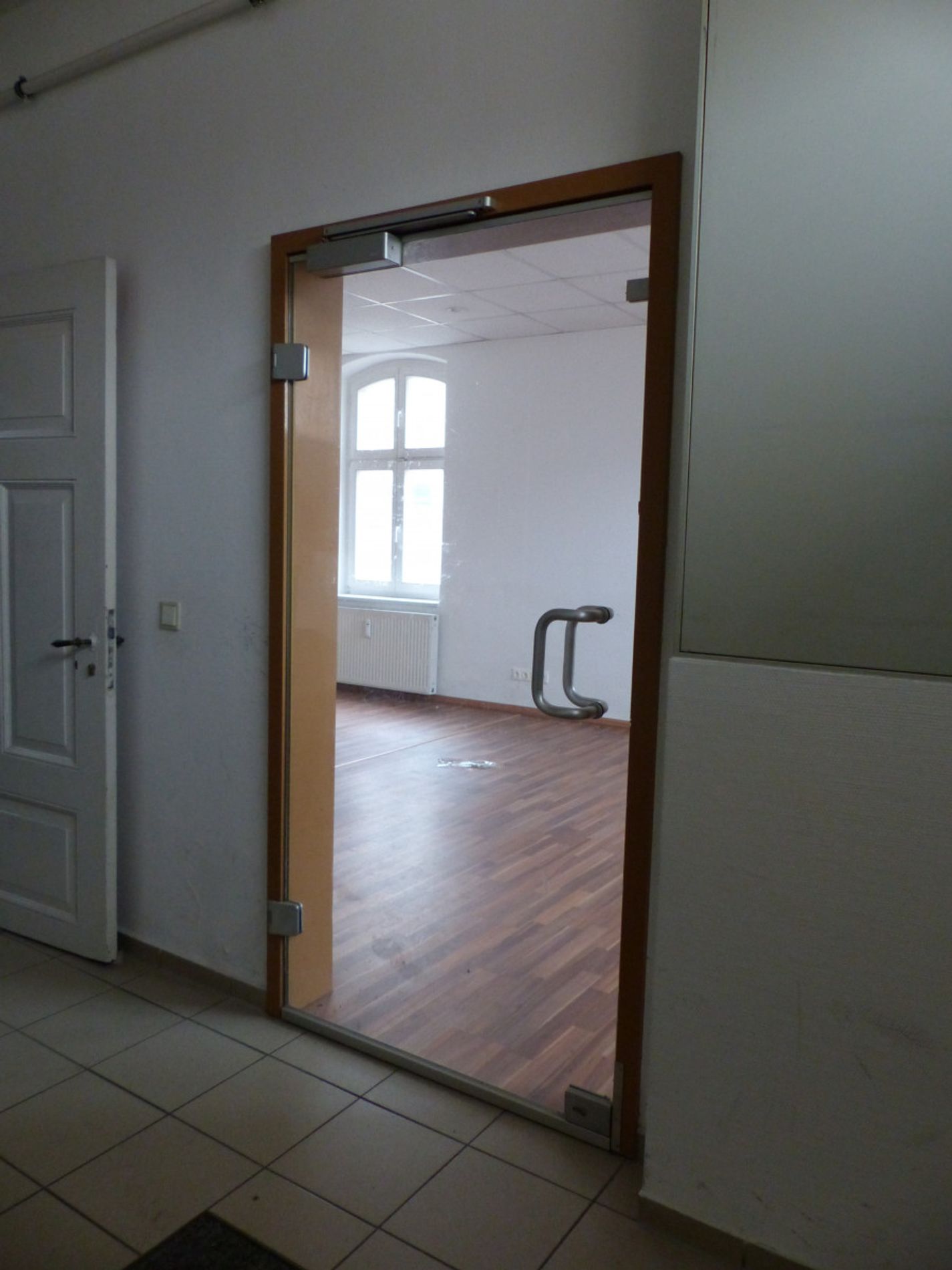 Ku-Eingang Gewerbeeinheit