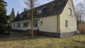 Haupthaus vordere und re Seite