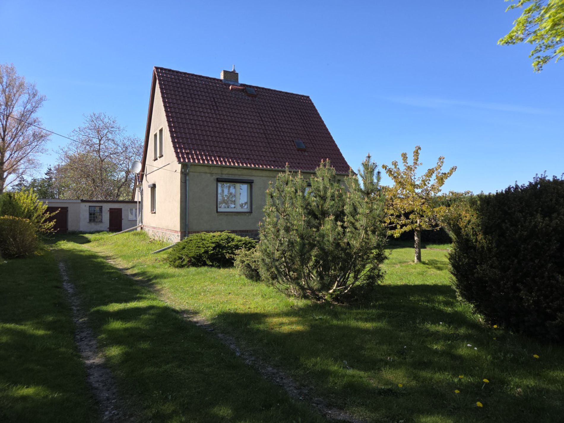 Straßenansicht