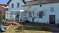 Haus mit Sommerg. u.  Eing. OG