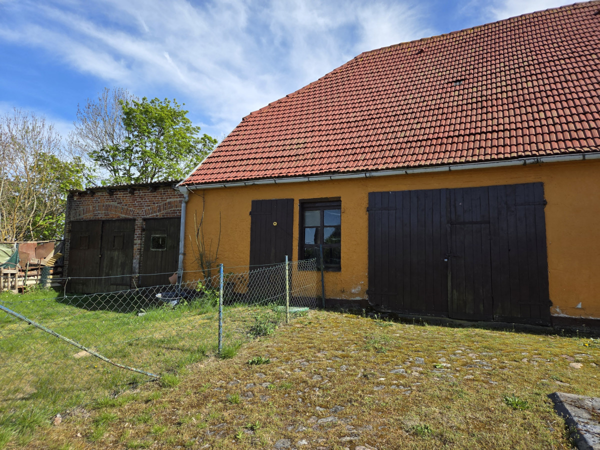 Haus mit angebauter Scheune