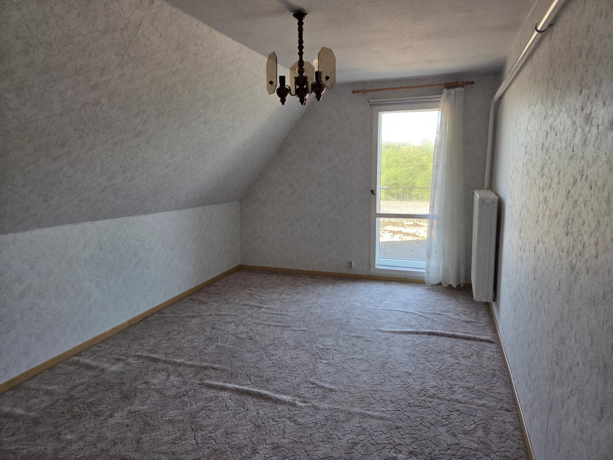 Zimmer OG mit Terrassenausga,g