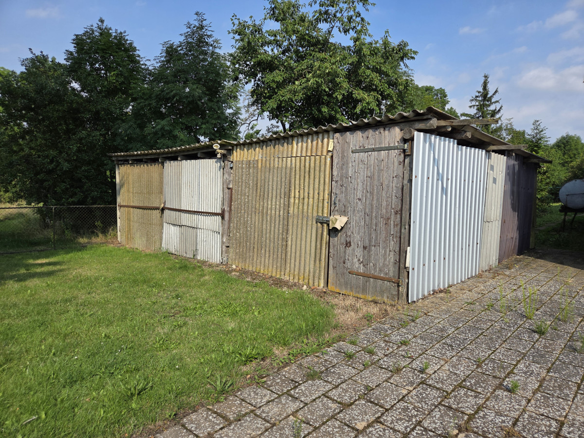 NG hinter dem Haus