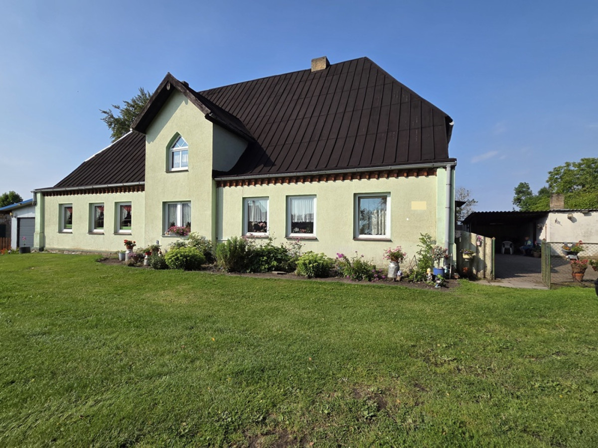 Haus Vorderansicht