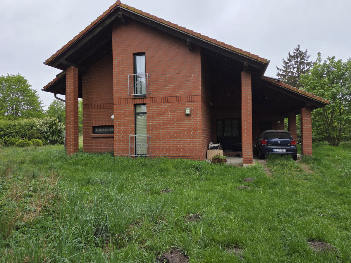 Haus rechts Eingang